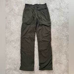 Lululemon .. dance studio pants.. lined. Size 6